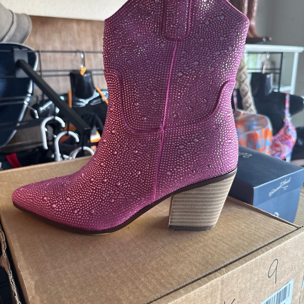Pink Rhinestone Cowgirl Boots size 9